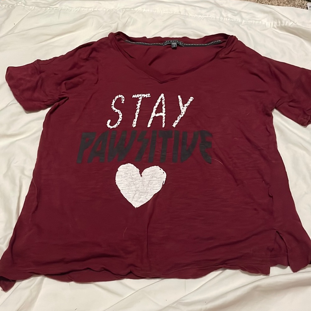 Maroon “stay pawsitive” tee